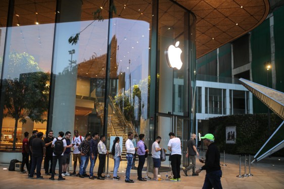 Apple lowers iPhone prices in India amid China’s slowing economy.
